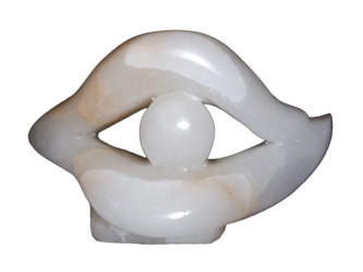 Ojo-labios. Alabastro. 45 x 35 x 15cm